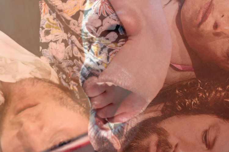Collagenfoto: Die Darstellenden aus der Produktion je suis Fassbinder überlagert von einem geöffneten Mund, das Coverbild zum Workshop "Je suis ma génération confuse"